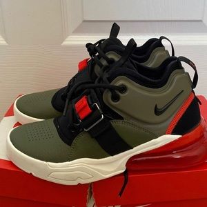 Nike Air Force 270 (GS)